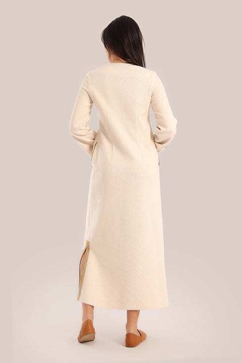 Embroidered caftan dress with pockets